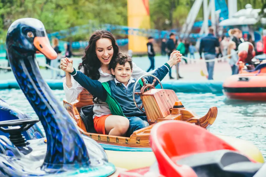 13 Expert Tips on How to Save Money at Disney World